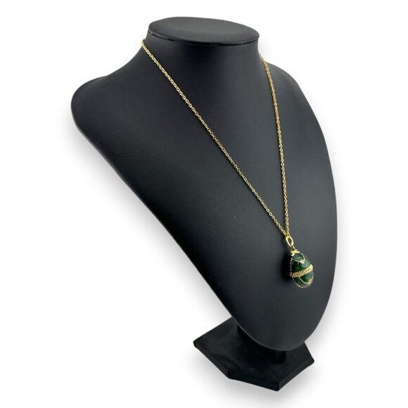 Green and Gold-tone Egg Necklace - Picture 4 of 13